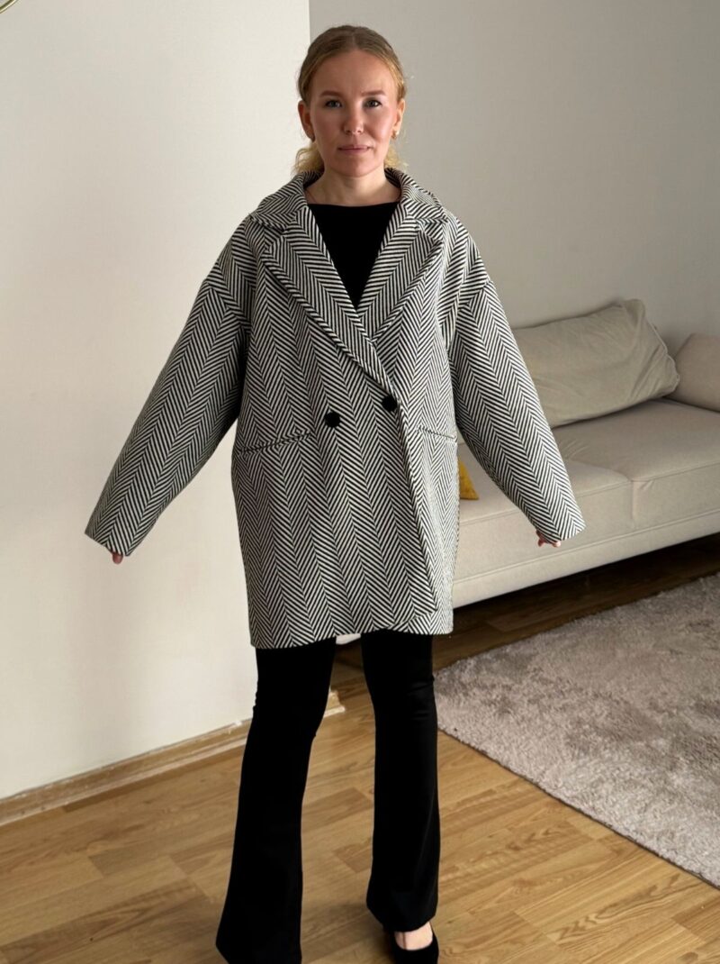 Kadın Balık Sırtı Siyah Beyaz Oversize Ceket